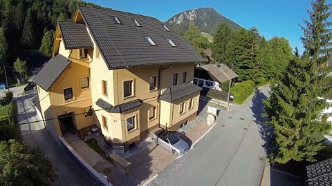 V času oviratlona v Planici ugodnejše bivanje v apartmajski hiši Berghi